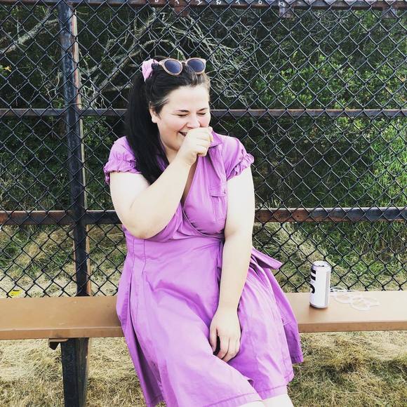 Meet your Posher, Zöe - Picture 1 of 1